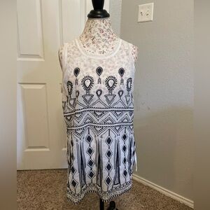 A pea in the pod maternity L embroidered black white sheer tunic lightweight